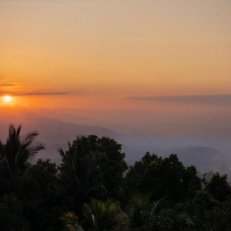 Candra Cottage มุนดุก ภายนอก รูปภาพ