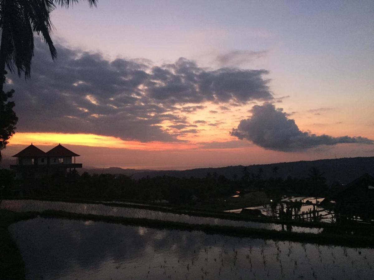 Candra Cottage มุนดุก ภายนอก รูปภาพ